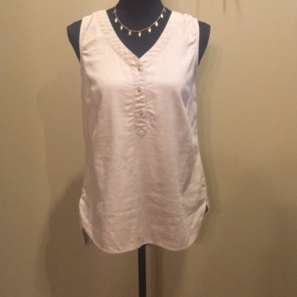 Sleeveless pullover top